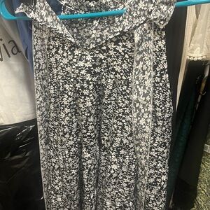 SHEIN Monochrome Floral of the shoulders top